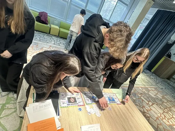 ca4b307c-e587-48e3-8432-407500f0df67