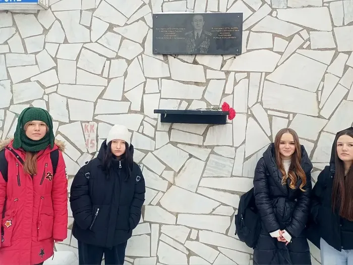 81bd3b6f-8697-49bf-9334-85eefd372cd0